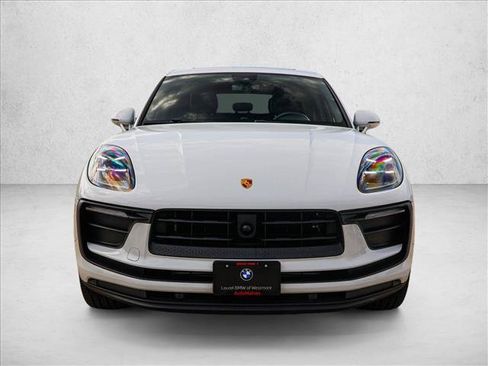 Used 2023 Porsche Macan Turbo AWD/4WD image 2