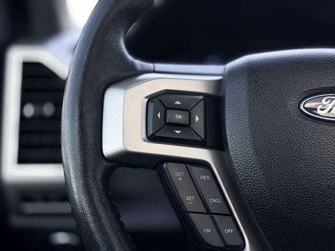 Used 2019 Ford F250 Lariat w/ Lariat Ultimate Package image 14