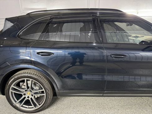 Used 2022 Porsche Cayenne S image 7