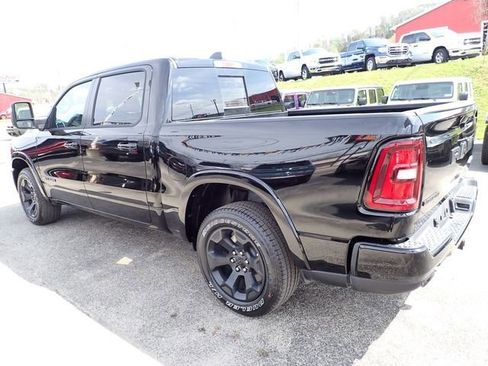 New 2026 RAM 1500 4x4 Crew Cab image 3