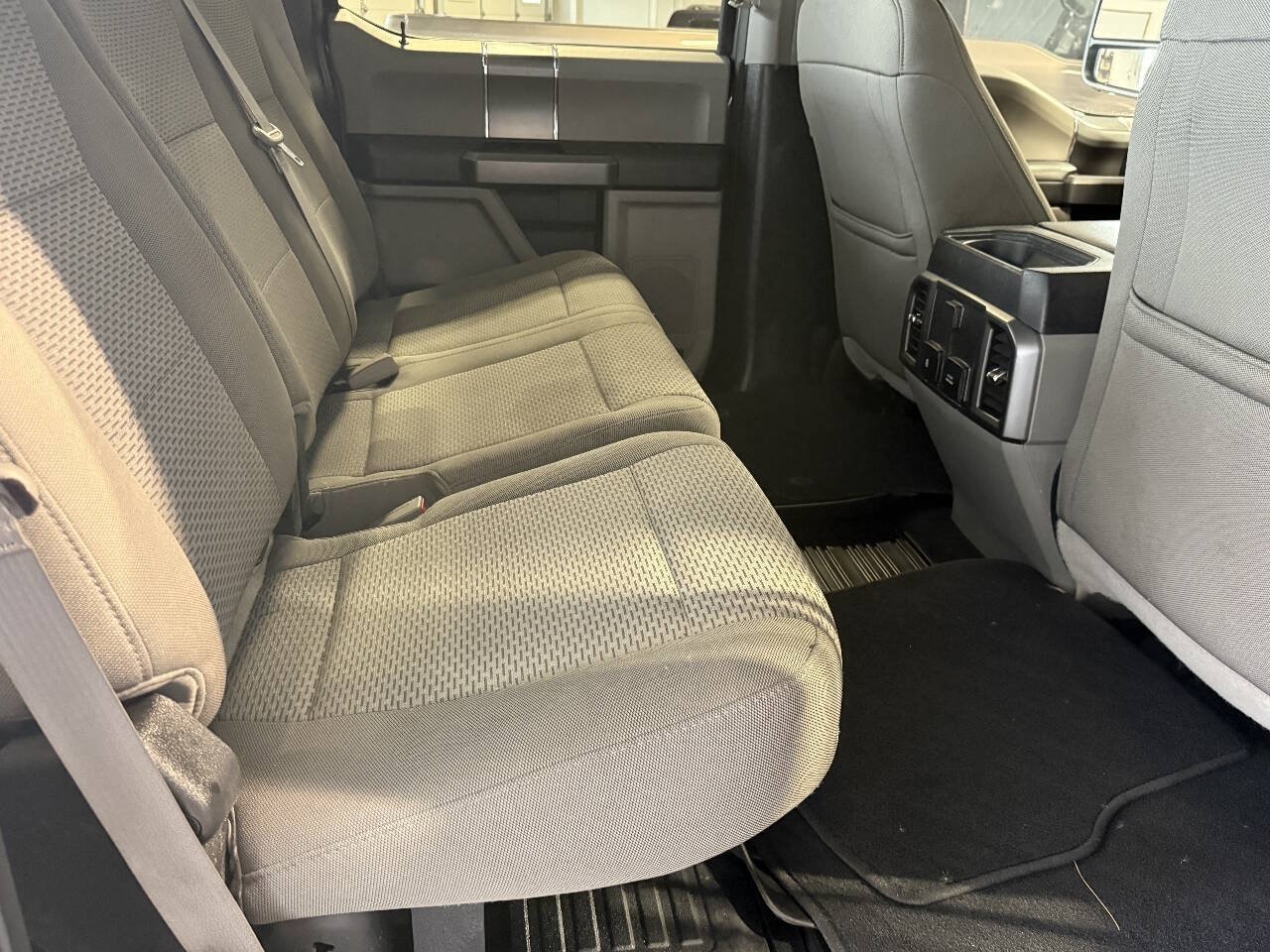 Used 2018 Ford F250 XLT w/ XLT Premium Package AWD/4WD image 19
