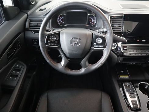 Certified 2024 Honda Passport Black Edition image 10