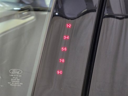 Used 2021 Ford Escape SEL image 23