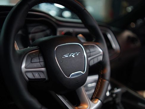 Used 2015 Dodge Challenger SRT Hellcat image 67