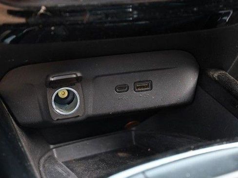 Used 2024 Chevrolet Trax ACTIV w/ Sunroof Package image 15