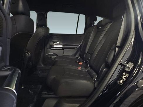 New 2025 Mercedes-Benz GLB 250 4MATIC image 13