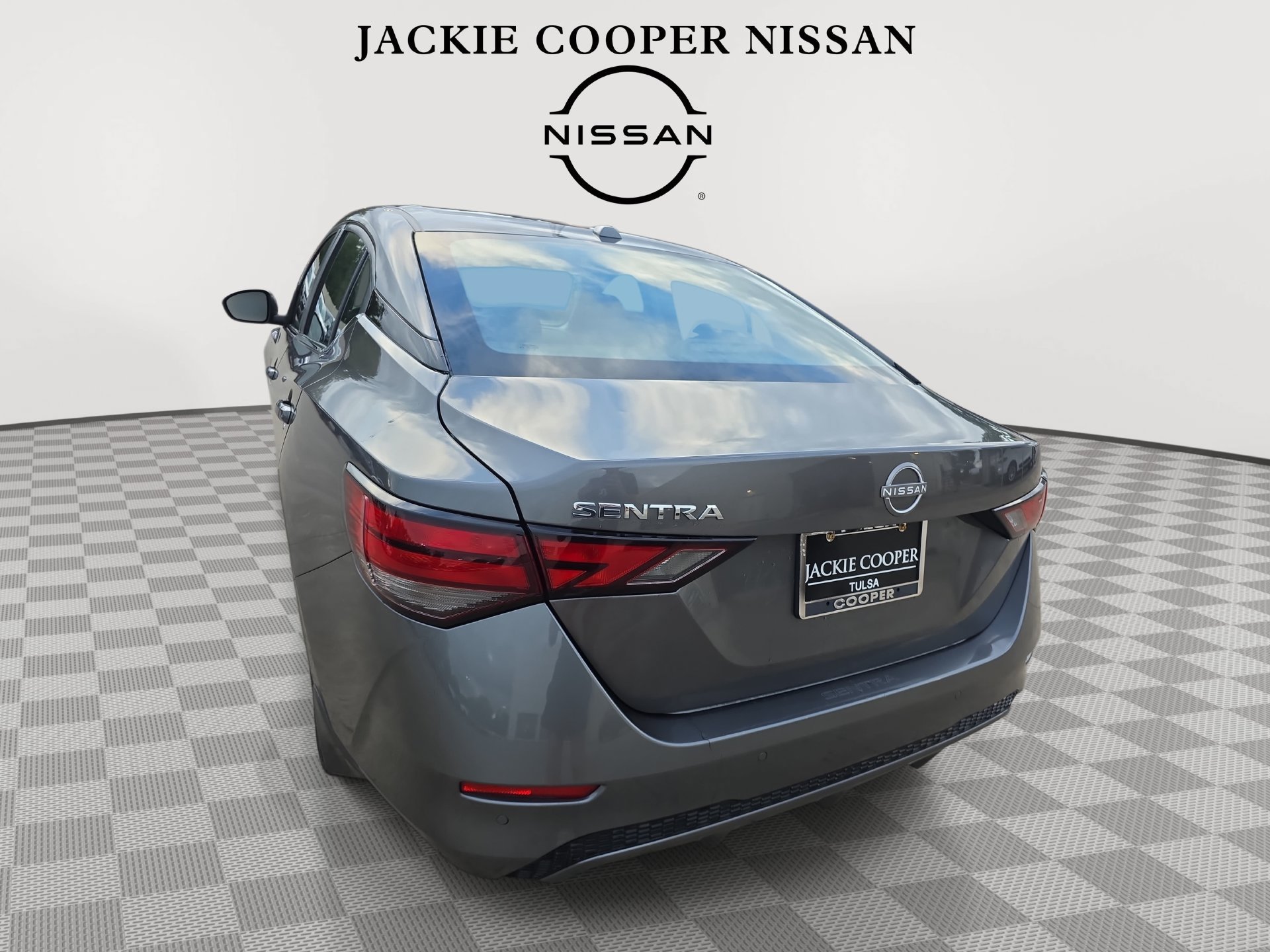 Used 2025 Nissan Sentra SV FWD image 24
