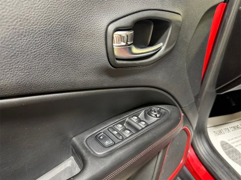 Used 2019 Jeep Compass Trailhawk w/ Leather Interior Group image 14