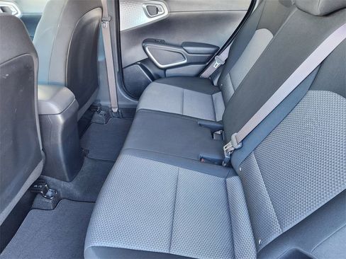 Used 2020 Kia Soul LX image 29