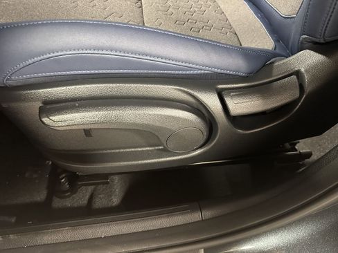 Certified 2025 Kia Seltos S image 14