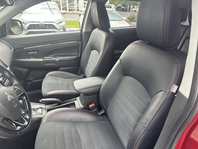 Used 2025 Mitsubishi Outlander Sport AWD image 22