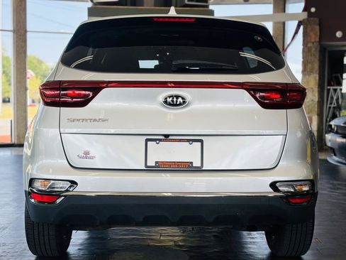 Used 2020 Kia Sportage LX AWD/4WD image 11