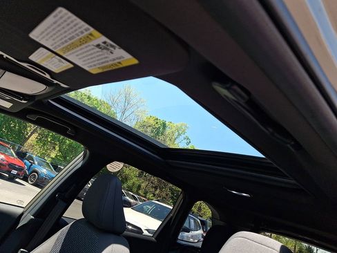 Used 2025 Subaru Forester Premium AWD/4WD image 14