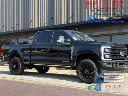 Used 2025 Ford F250 Lariat AWD/4WD image 1
