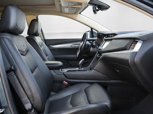 Used 2019 Cadillac XT5 Premium Luxury FWD image 22
