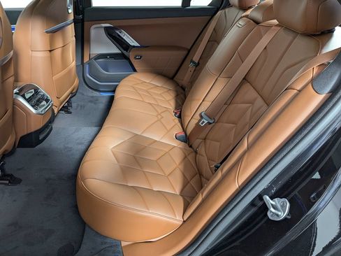 New 2026 BMW 750e xDrive AWD/4WD image 37