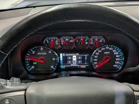 Used 2018 Chevrolet Silverado 1500 LT w/ All Star Edition image 33