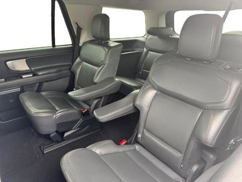 Certified 2025 Ford Expedition Active AWD/4WD image 13