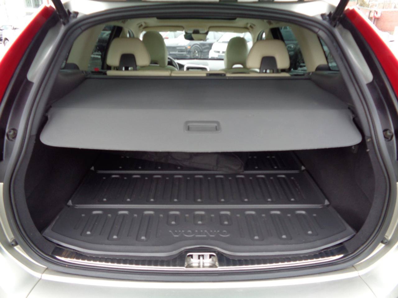 Used 2016 Volvo XC60 T5 Platinum w/ Protection Package FWD image 37