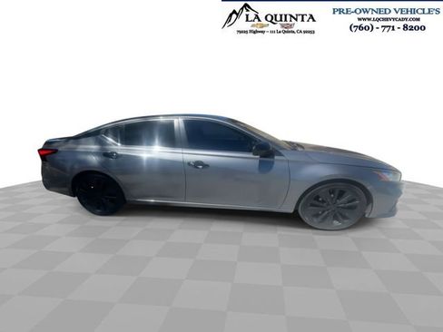 Used 2021 Nissan Altima 2.5 SR FWD image 5