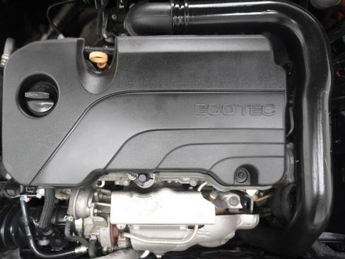 Used 2021 Chevrolet Malibu LT FWD image 27