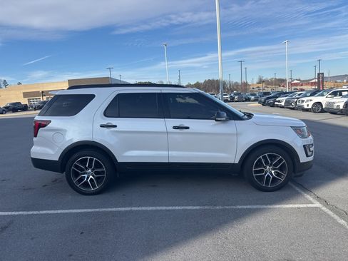 Used 2016 Ford Explorer Sport w/ Equipment Group 401A image 4
