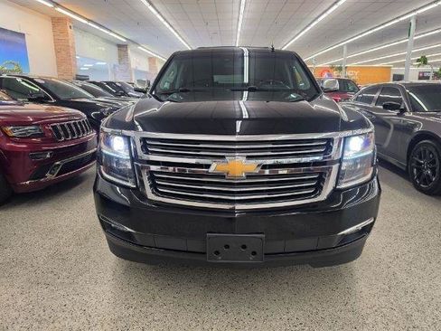 Used 2019 Chevrolet Suburban Premier AWD/4WD image 3