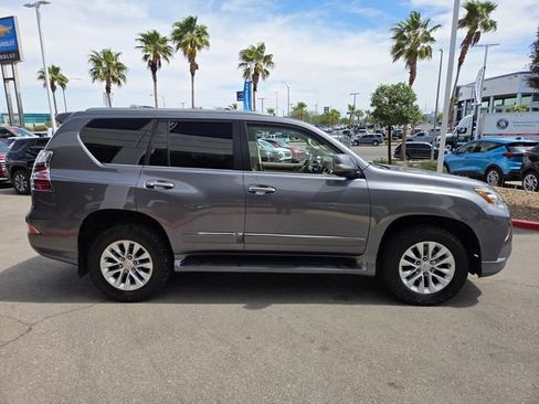 Used 2016 Lexus GX 460 w/ Premium Package image 7