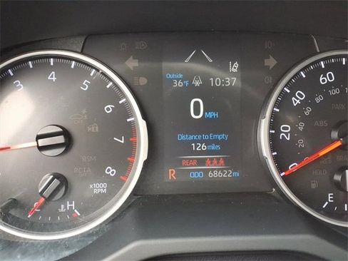 Certified 2021 Toyota RAV4 LE image 25