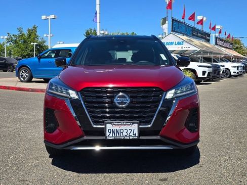 Used 2024 Nissan Kicks SR FWD image 2