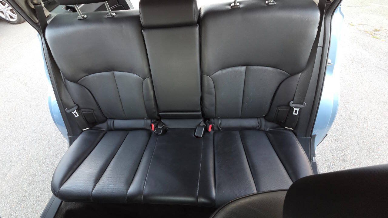 Used 2011 Subaru Outback 2.5i Limited AWD/4WD image 28