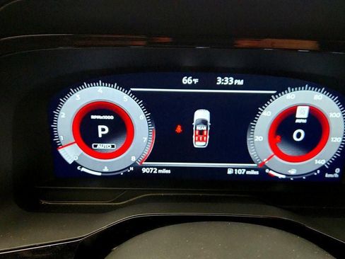 Used 2025 Nissan Pathfinder Platinum image 15