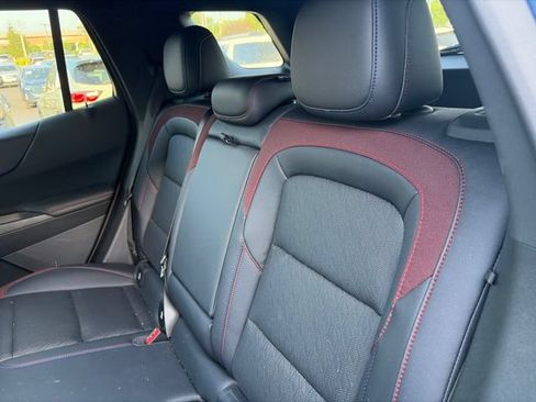 Certified 2025 Chevrolet Equinox RS w/ Convenience Package III FWD image 9