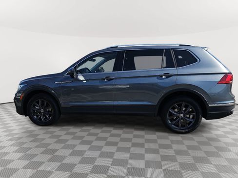 Used 2024 Volkswagen Tiguan SE FWD image 8