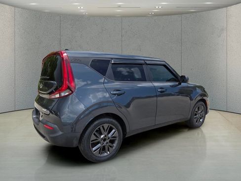 Used 2021 Kia Soul EX FWD image 4