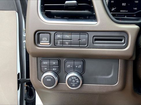 Used 2022 GMC Yukon SLT w/ SLT Premium Package AWD/4WD image 36