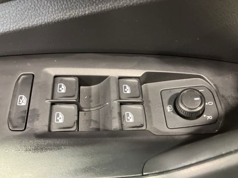 Used 2019 Volkswagen Jetta S w/ Driver Assistance Package image 13