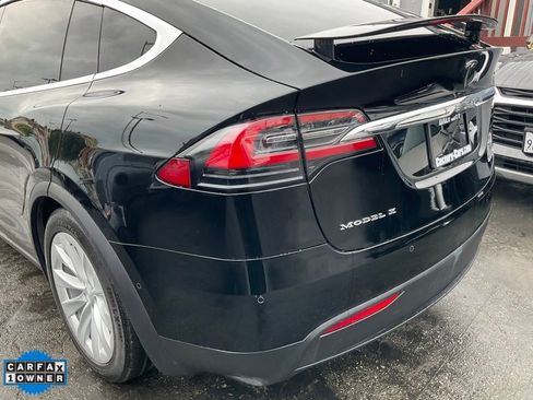 Used 2018 Tesla Model X 75D image 82