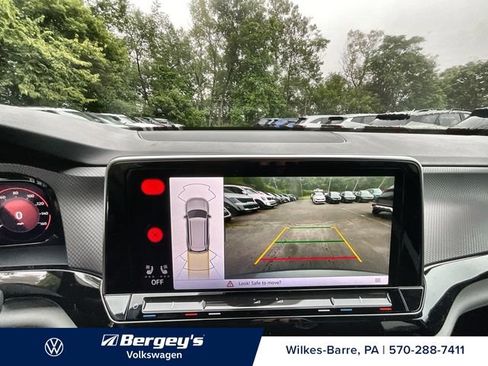 Used 2024 Volkswagen Atlas Peak Edition SEL AWD/4WD image 11