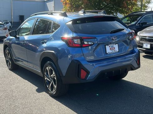 Used 2024 Subaru Crosstrek 2.0i Premium image 5