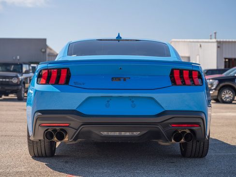 Used 2024 Ford Mustang GT Premium image 12