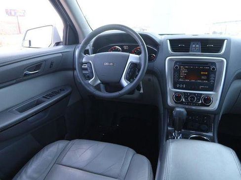 Used 2015 GMC Acadia SLT image 21