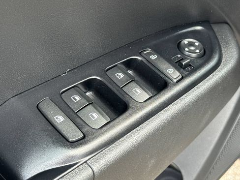 Used 2020 Hyundai Venue SEL w/ Convenience Package FWD image 20