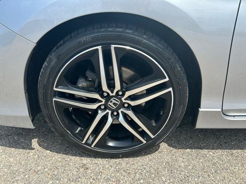 Used 2016 Honda Accord Touring image 34