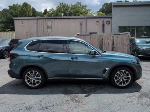 Used 2025 BMW X5 xDrive50e w/ Premium Package AWD/4WD image 4