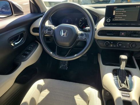 Certified 2023 Honda HR-V LX image 10