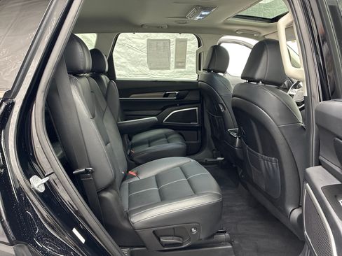 Certified 2022 Kia Telluride EX w/ EX Premium Package AWD/4WD image 10