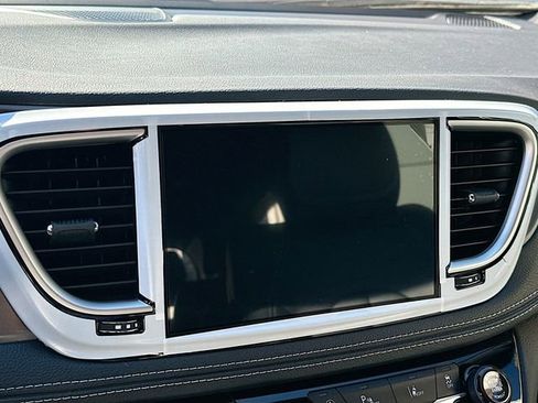 New 2026 Chrysler Pacifica Select image 14