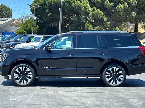 New 2026 Ford Expedition Platinum w/ Driver's Package AWD/4WD image 7