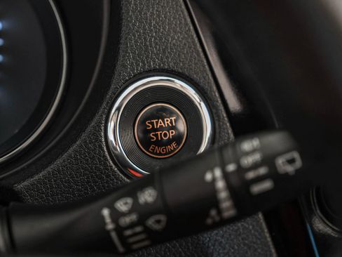 Used 2019 Nissan Rogue SL w/ Premium Package image 21